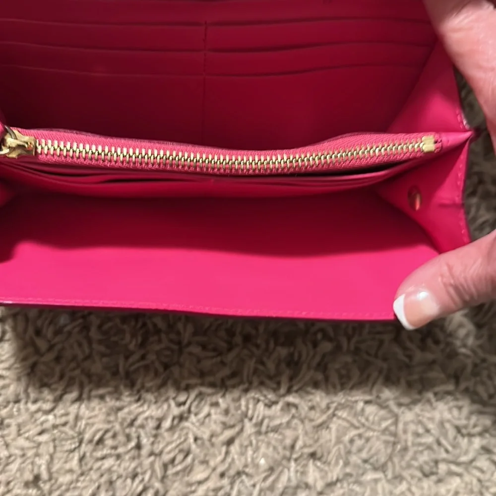 Authentic Salvatore Ferragamo Wallet - Picture 6 of 8